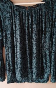 Daisy Fuentes top with banded waist